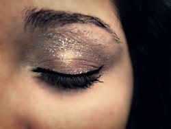 bffs eye make up http://kissssmyass.tumblr.com/