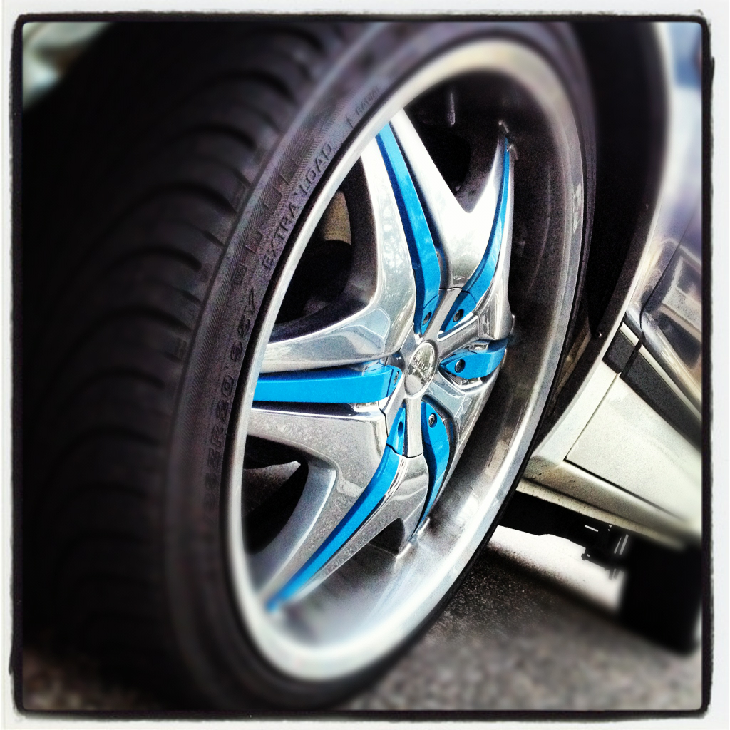 Got bored and took pic of my dirty ass rims lol