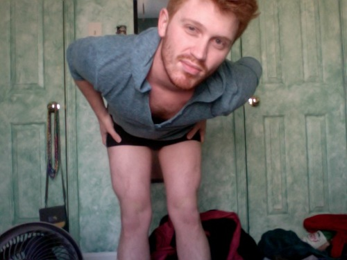 guyswithhotlegs:  http://gingahhh.tumblr.com. So. Hot! 