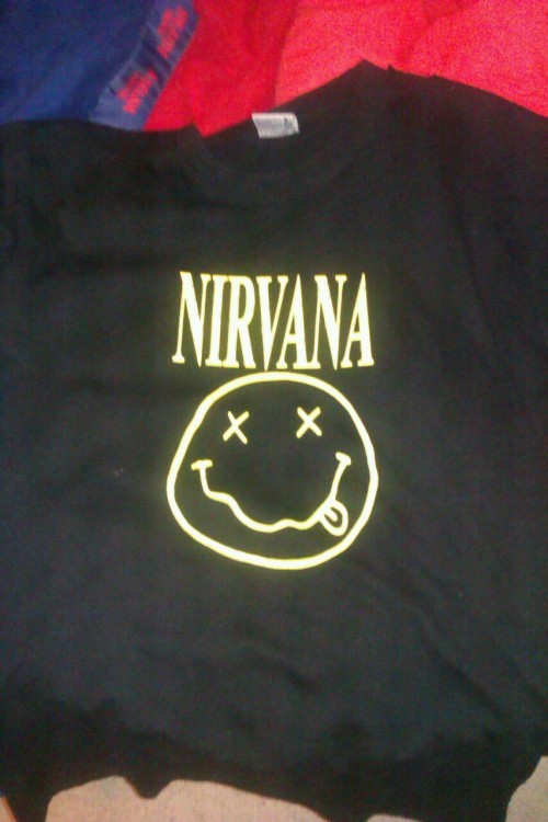 dropbearz: dropbearz:  one day give away  Nirvana Mens Medium shirt to win name 3 nirvana songs  i’l