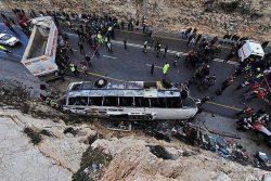 teenagegirlstrivingforjannah:  10 kids passed away today Inna lillahi wa inna ilayhi raji’oon.  May Allah give their families sabr and grant them the highest place in Jannat. ♥ An israeli truck hit a Palestinian school bus transporting children from