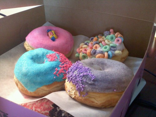 cutedessert:ayyyeoh:Crazy west coast donuts<3★彡