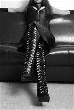 shekneelsbeforeme:  You lace them up for Me and you lace them down for Me. Always. Don’t you pet? 