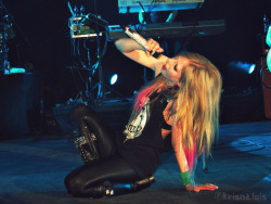 20109:  Avril LavigneThe Black Star Tour