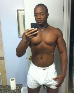 chocolatebeasts:  Thick Chocolate Pecs &amp; Bulge 