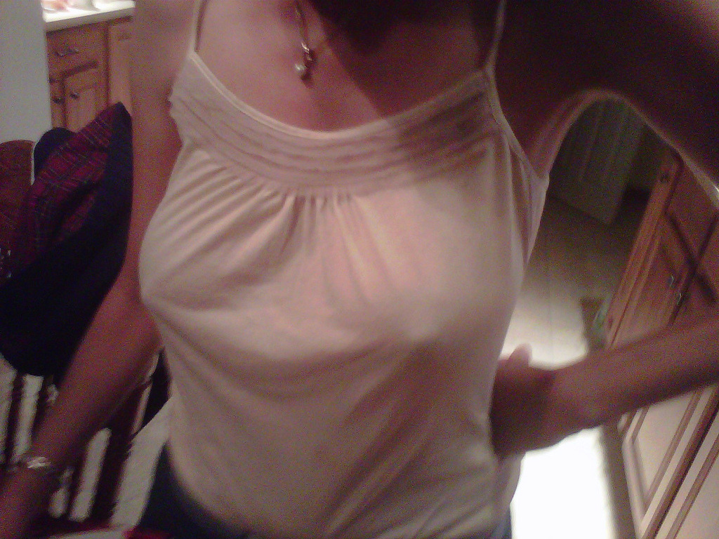 lovetoshowoff:  Lovetoshow: Love Bra-Less Friday!