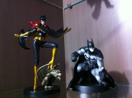 BATMAN NÃO ESTÁ MAIS SUZINHO 01001100
