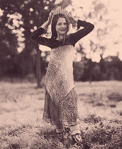  Happy birthday, Bonnie Wright !February 17, 1991.  