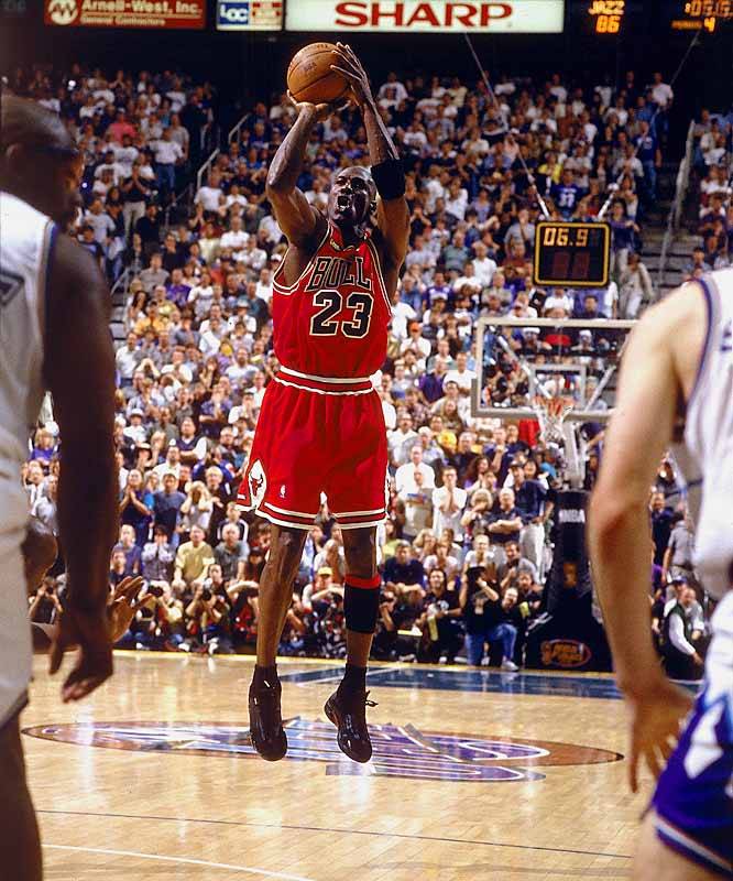 derrickroseisthemvp:  Happy Birthday to Michael Jordan, Greatest Player to Ever Play