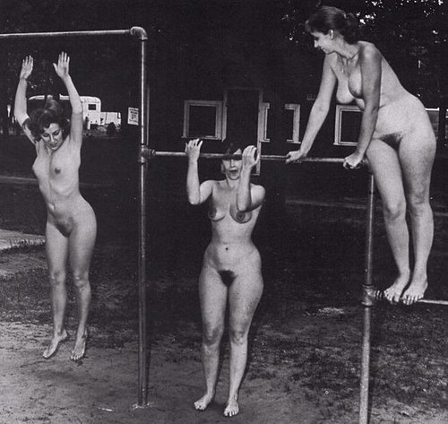 http://nudevintage.tumblr.com/post/17886170137