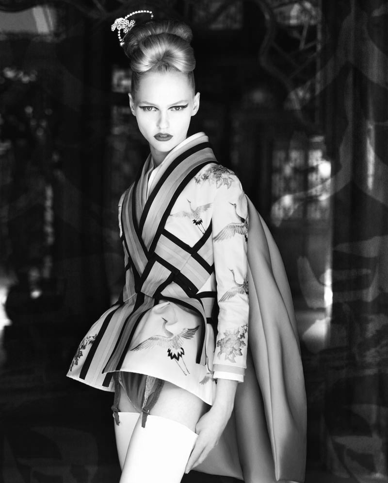 inspirationgallery:  Dior Couture by Patrick Demarchelier. -converted to bw 