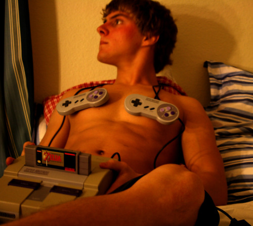 imjustonekid:paranoidandroid42:yes i’m a boyyes i play videogames ;]don’t hit on me silly girls xoxo