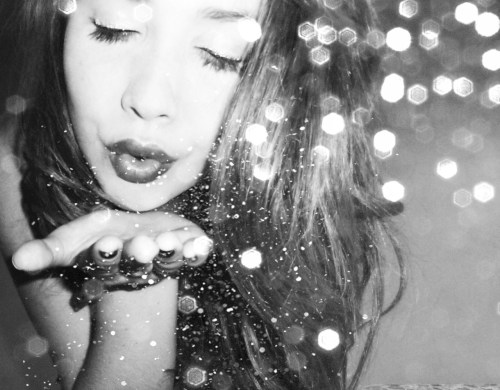 colour-me-creative:  glitter