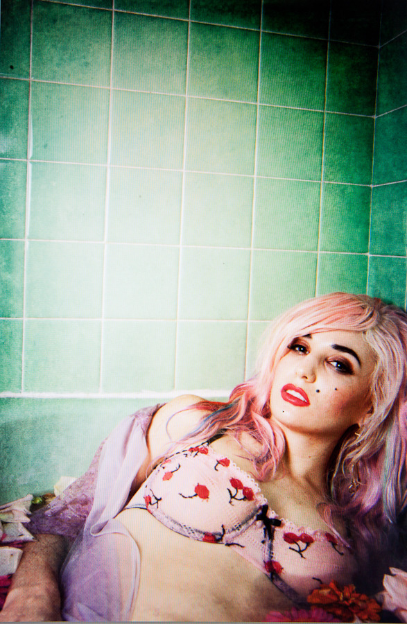 tokyoluxcouture:  Audrey Kitching 