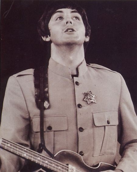 fy-paulmccartney:  macho-macca-rena:  The sexiest jacket in history appreciation post I think it’s about time that Paul McCartney wearing this jacket deserves it’s own post.This is ultimate Paul porn. Words cannot properly express my love for this. 