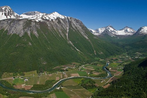 by Arve Johnsen on Flickr. Valldal valley in wester Norway.