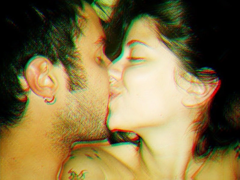 sorrisos corroem como mil fatos.