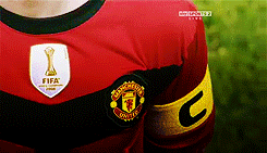 tumblinwithhotties:  eyesofdj:  Gary Neville &amp; Paul Scholes,  Manchester United  Hot!  Nice!!!