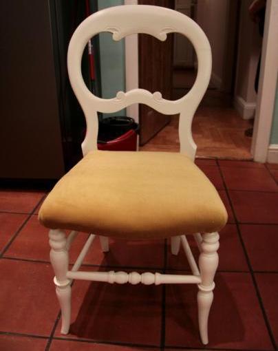 a damaged chair i got from a house clearance place. gave it a lick of paint, replaced