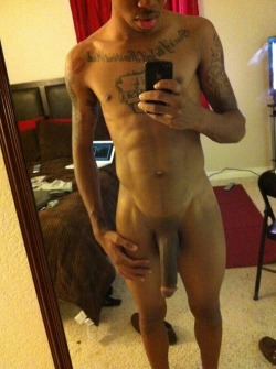 sexiassdude:  Sexting =]