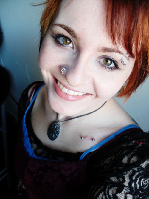 thegirlsofmydreams:  Smile Valentine :Heart: by *TheDemosthenes 