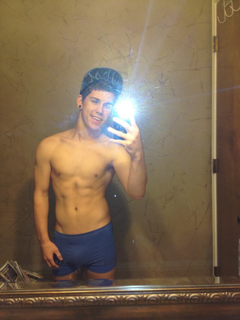 theheartisking: ;) 