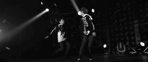  Fuck yes. You see Changjo’s face after they did that epic back leaning move? He’s