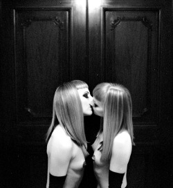 lipsticklesbians.tumblr.com post 18437121601