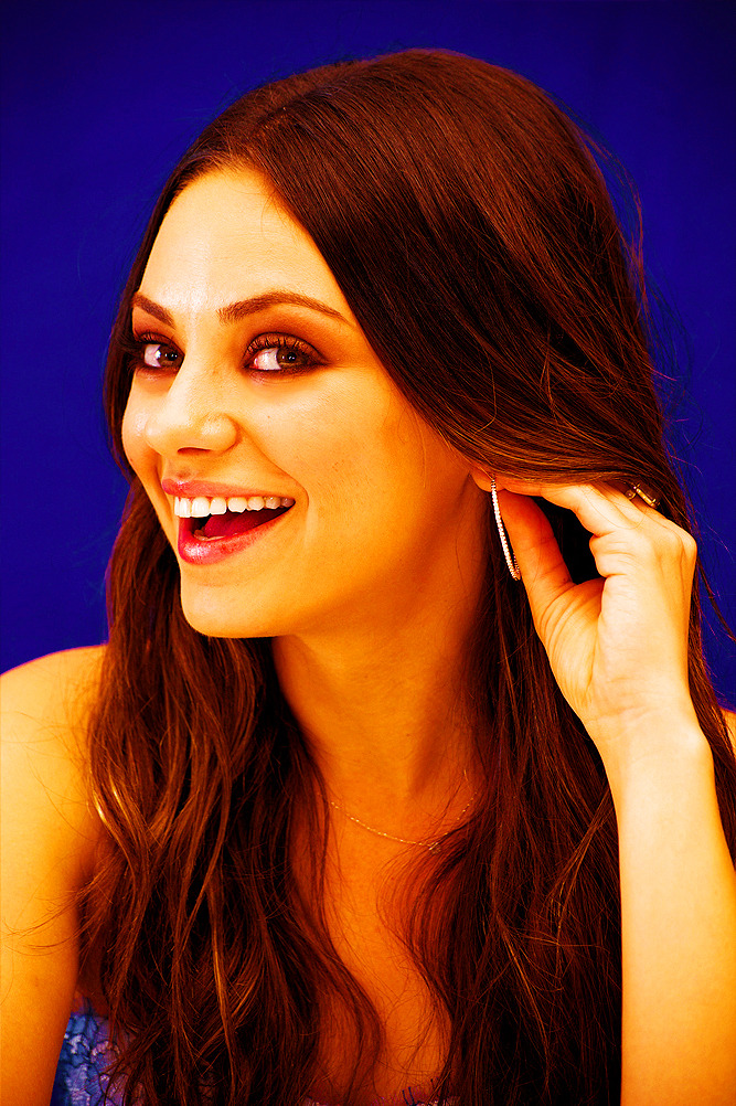 i-m-a-wanderess-blog:  Fave Appearances of : Mila Kunis 