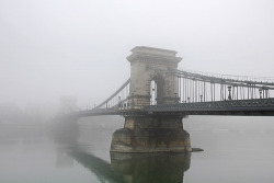 allthingseurope:  The foggy Chain Bridge,