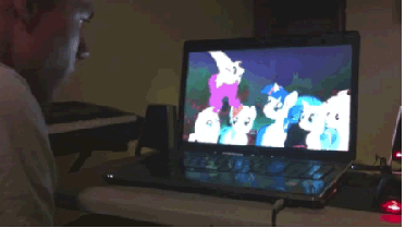 jackle-app:  foxinshadow:  Pinkie, poor 4th wall is so dead… -__-  WOW THIS IS REALLY NEAT ACTUALLY  EEEHEHE