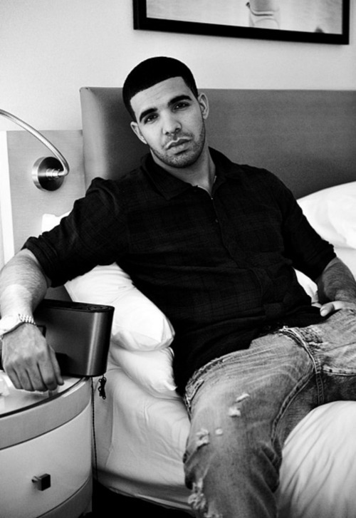 thugsandtwinks:  Drake