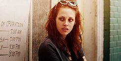 XXX Kristen Stewart as Mallory in “Welcome photo