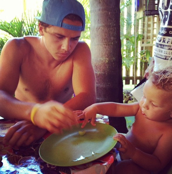 swellgood:  chaseforsurfingparadise:  Julian sooo cute  father my children what 