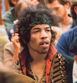 queen-of-the-dark:  Jimi Hendrix With Acid