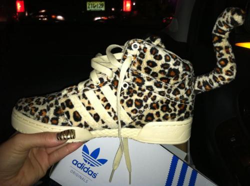 leopard Adidas is crazyy!!