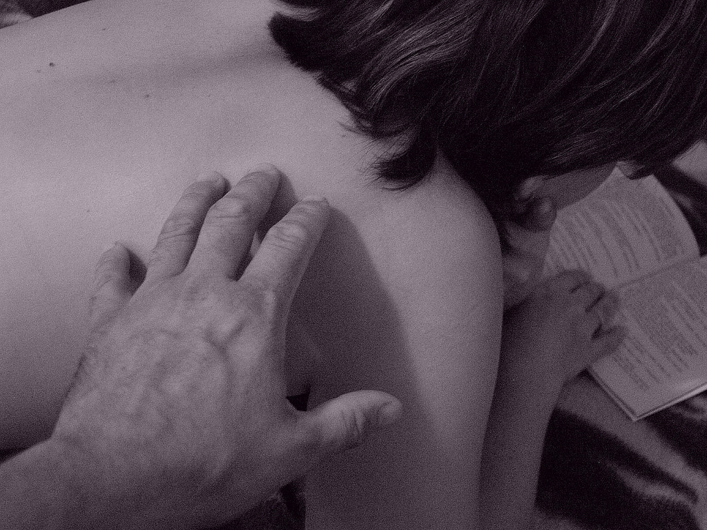 nottooporno:  most ne olvass! by e.e.e 