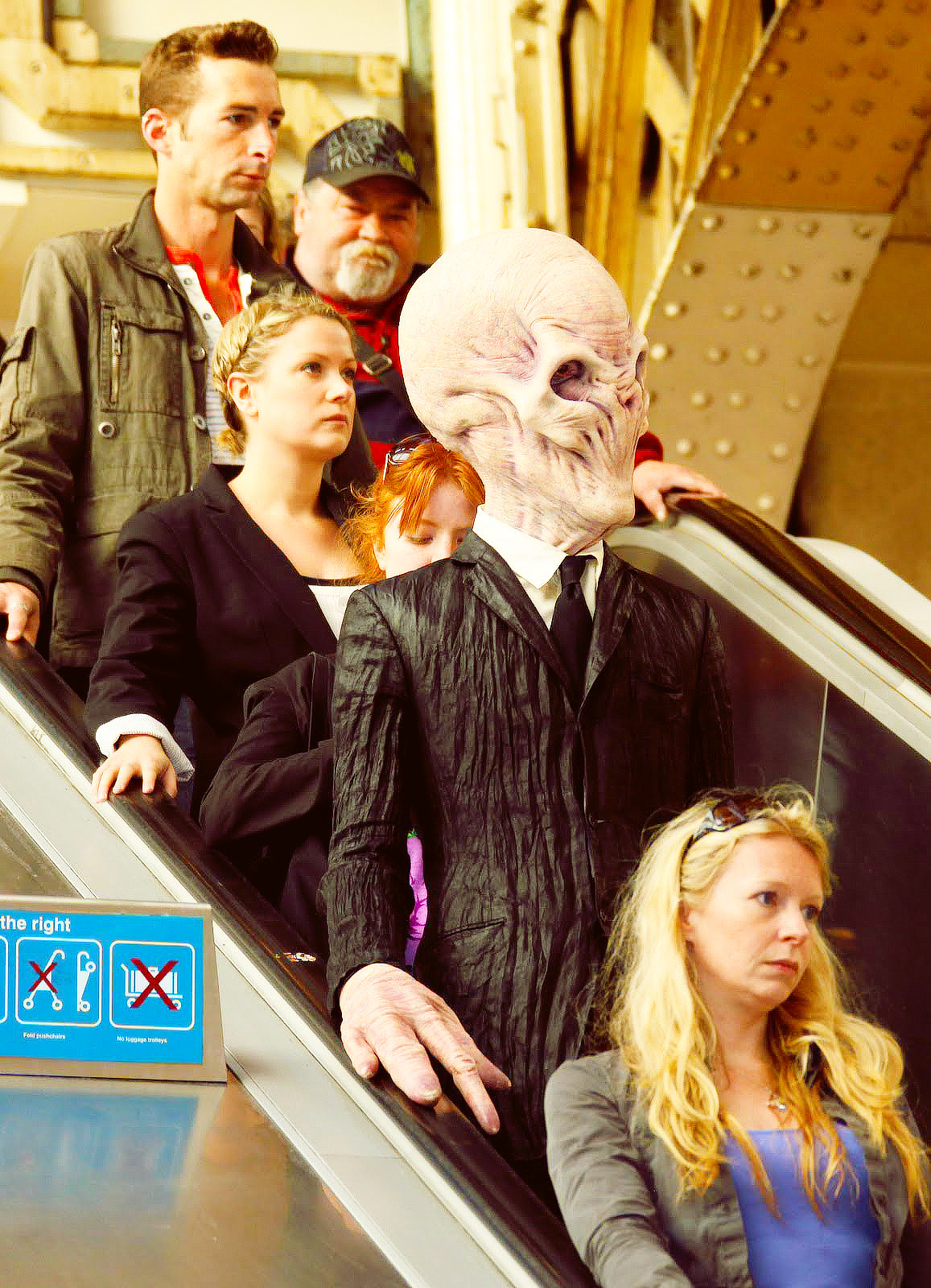 never-give-up-on-loki:  takecaredoctor:  dislocated-cannibal:  secretagent-businessfish:
