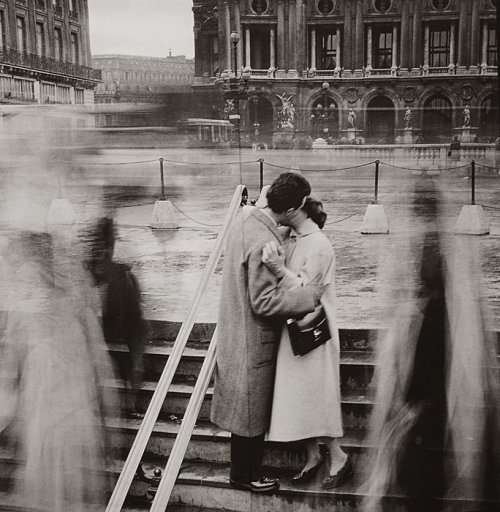 she-dances-alone: The Kiss at the Opera House by Robert Doisneau