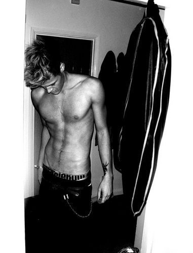 itturnsout-golden:  helllllllllllllllllllllllllllllllllllo Mr Fletcher. 