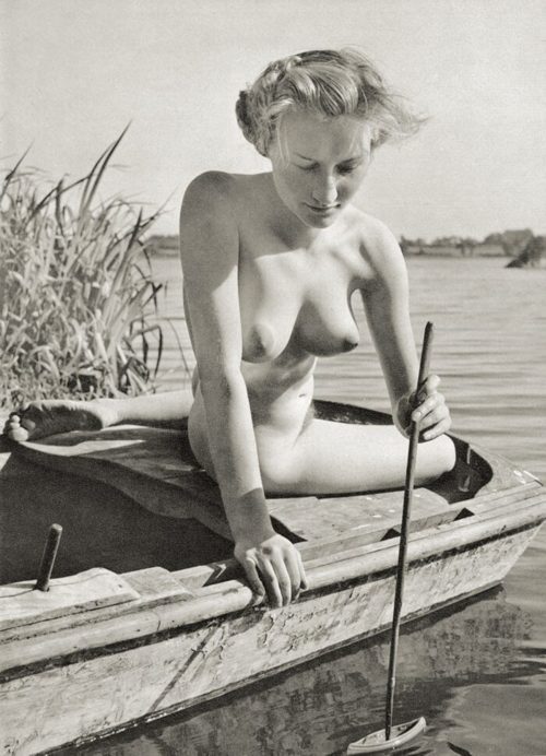 http://nudevintage.tumblr.com/post/18032562929