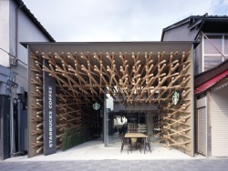 we-fuong:  Starbucks Coffee Shop, Tokyo (Photography: Kengo Kuma) 