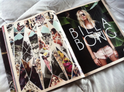 lilacdaisies:  p-aprika:  we-chill-here:  kay-ceee-uh:  scan, blow up 100x bigger, print, hang on wall.  that’s a genius idea^^  omg yes  click here for a quality summer/fashion/boho blog! 