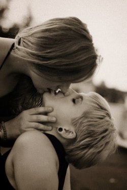 the-inspired-lesbian:  Lady Lovin’ 