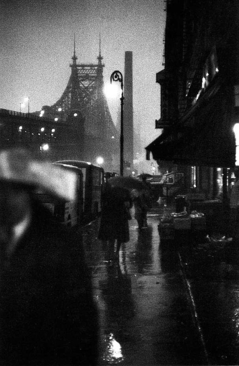 undr:  Louis Faurer New York, 1940’s 