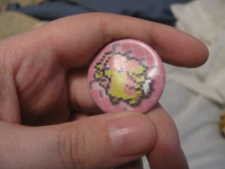 uhg kind of mad because this pin i bought got crushed in the mail :|