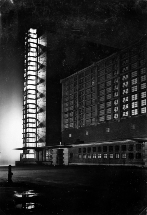 devidsketchbook: Paul Wolff: Grossmarkthalle, Hamburg  1932