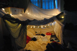 bunbunbunbunnybun:Daddy bear is making our bedroom into into a fairy fort. He’s the best!  Xoxoxo
