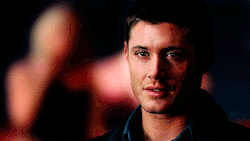 thebrotherswinchester:  #I wonder if the writers sometimes write entire monologues #that Jensen just says with his face 
