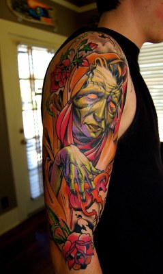 tattoosforpassionnotfashion:  done by adam barton  Whoaaaaaaaa!